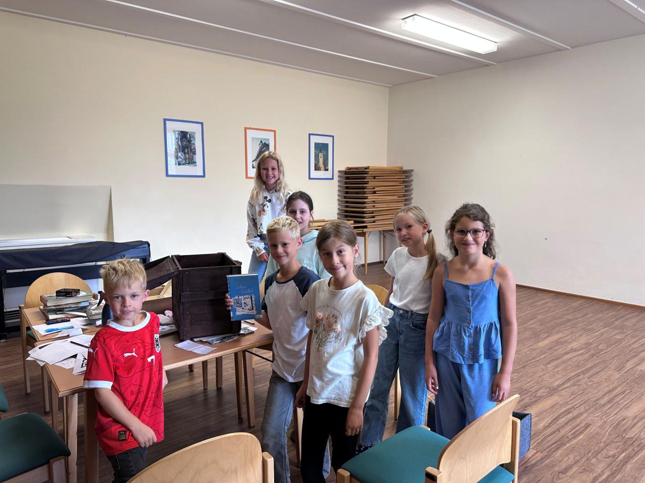 Actionbound Das verschwundene Buch, Kinder in der Bibliothek