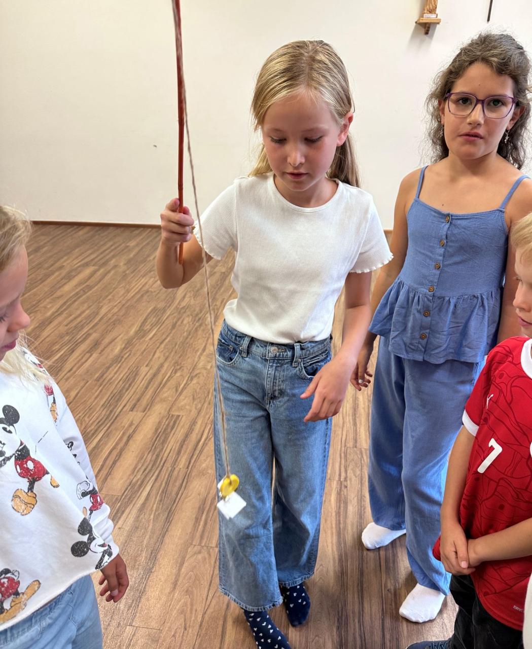 Actionbound Das verschwundene Buch, Kinder in der Bibliothek